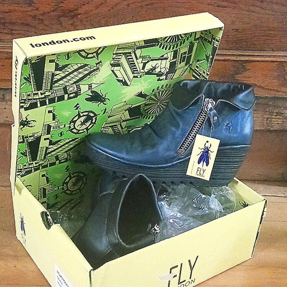 NWB Fly London Grace Reef (w/Black) 40, 9 shootie